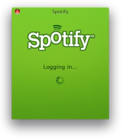 Spotify klienten logger seg opp mot en konto i skyen